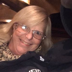 Meet your Posher, Ellen